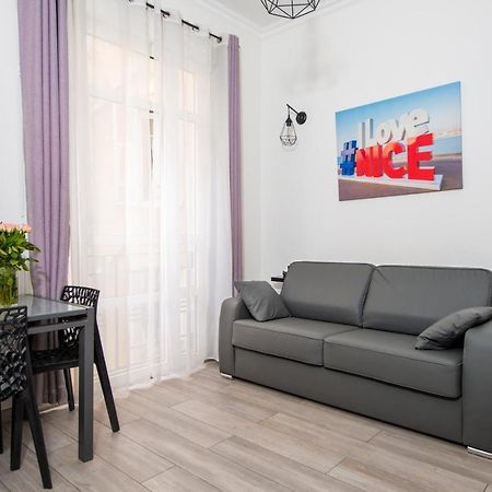 Nice Centre Flat - Modern, Quiet And Brand New Экстерьер фото