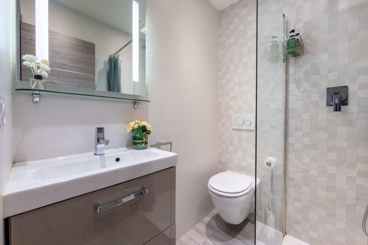 Nice Centre Flat - Modern, Quiet And Brand New Экстерьер фото